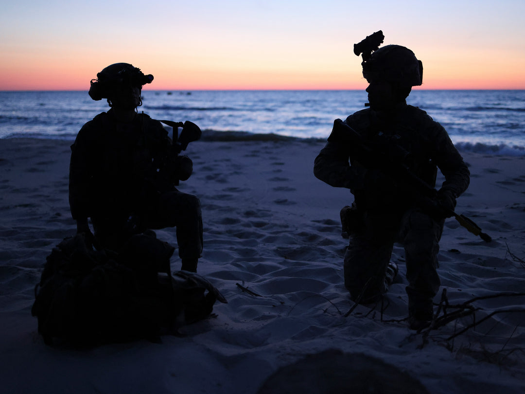 Royal Marine Commandos silhouettes at sunset Photo Print Hampshire Prints 6 x 4 No Frame No
