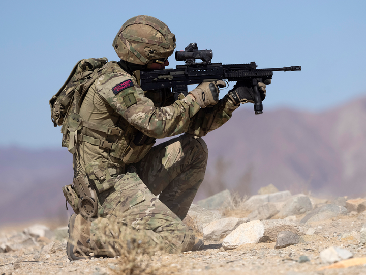Royal Marine Commando Kneeling and firing Photo Print - 30 Commando Hampshire Prints 6 x 4 No Frame No