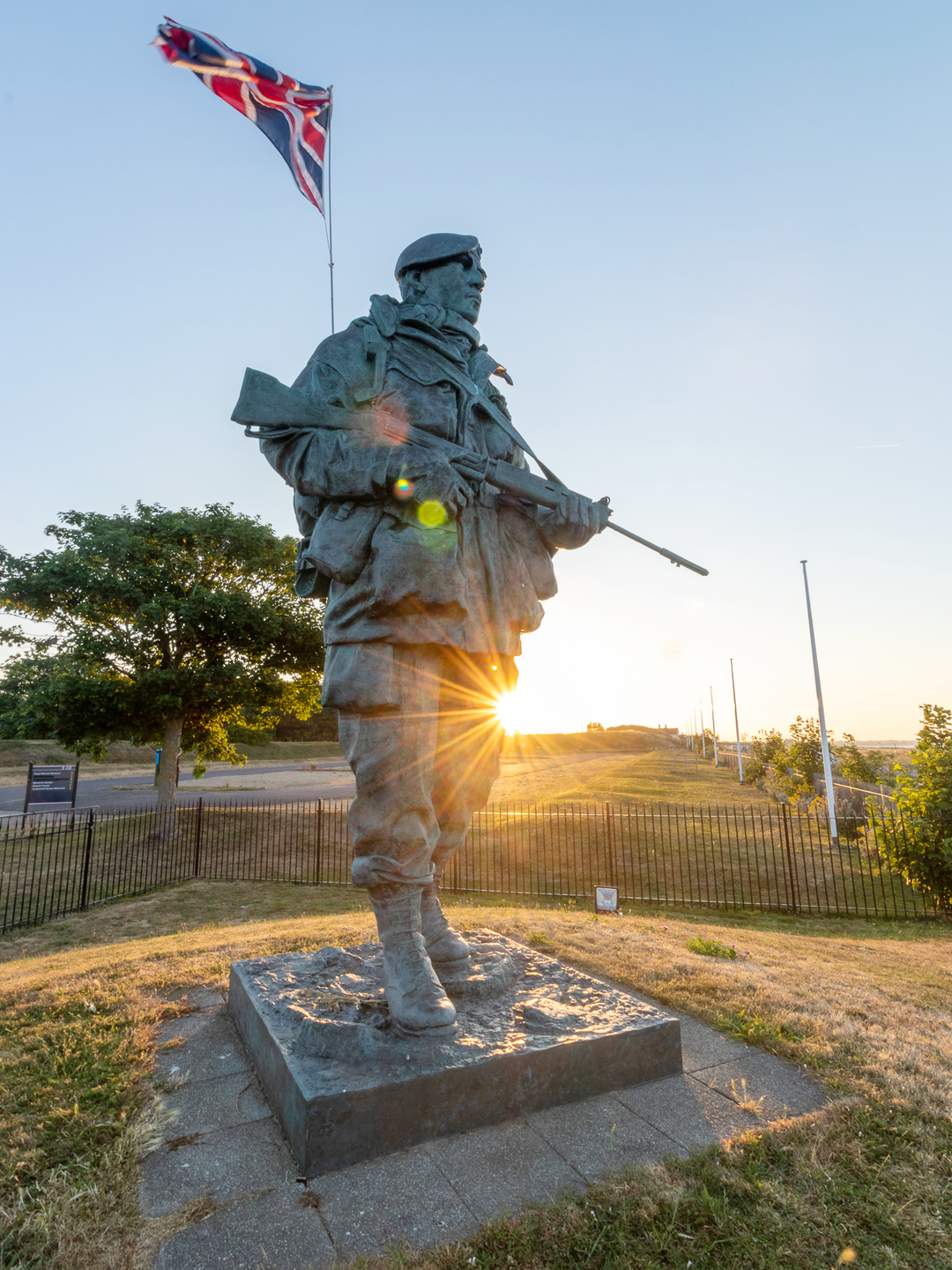 Royal Marines Commando Yomper Statue Portsmouth Photo Print Hampshire Prints 6 x 4 No Frame No