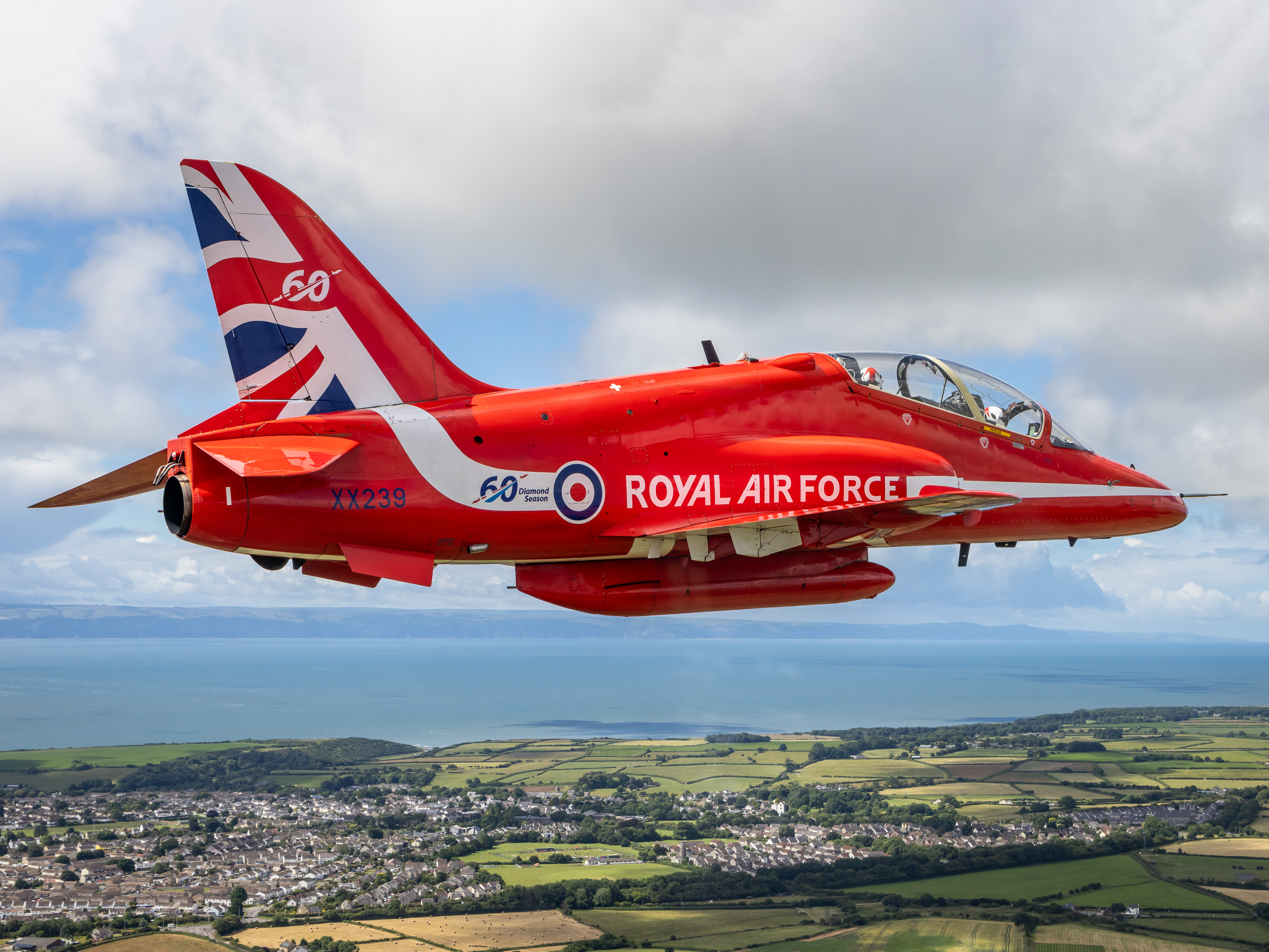 raf-red-arrows-hawk-t1-jet-in-flight-photo-print-royal-air-force-aircr