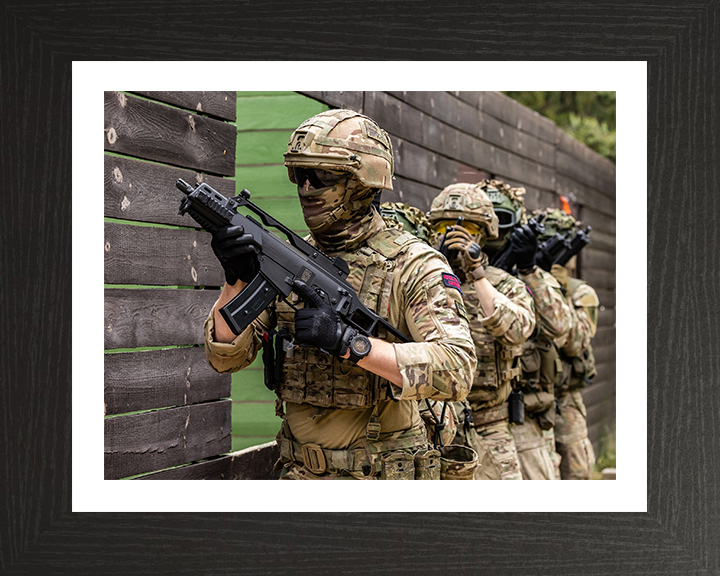 Royal Marine Commandos Battle training Photo Print - 45 Commando Hampshire Prints 10 x 8 Black Frame Yes