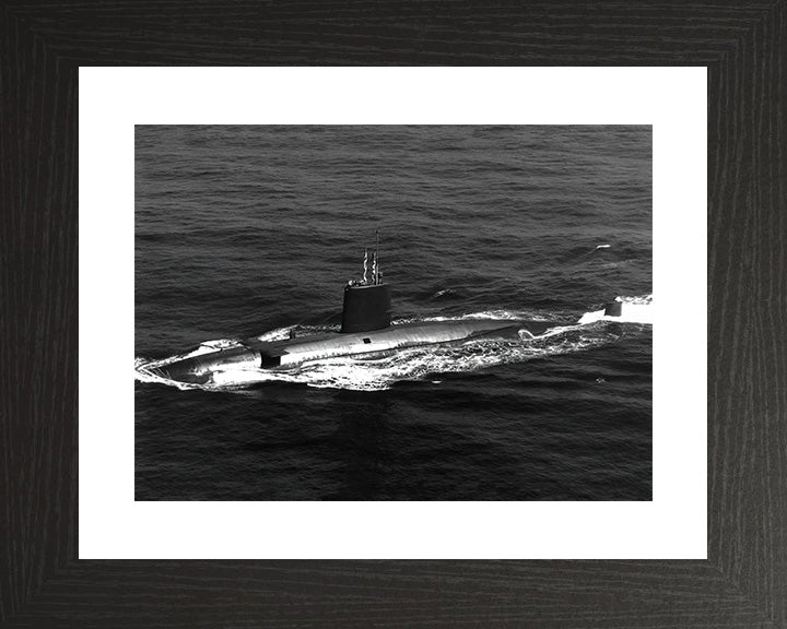 HMS Valiant (S102) Photo Print - Underway - Royal Navy Valiant Class Submarine Hampshire Prints 10 x 8 Black Frame Yes