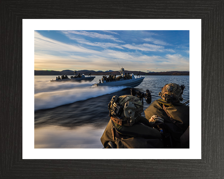 Royal Marines Commando Raiding Craft Underway - 40 Commando Hampshire Prints 10 x 8 Black Frame Yes