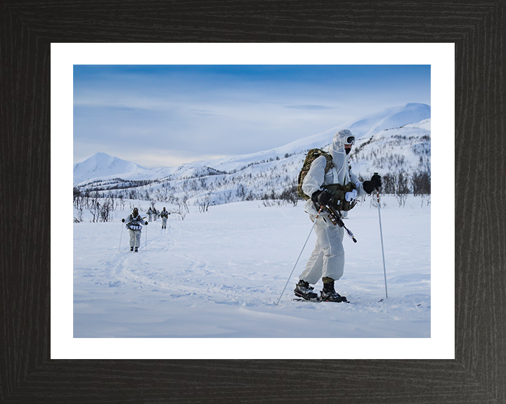 Royal Marines Commandos Skiing Photo Print - 45 Commando Hampshire Prints 10 x 8 Black Frame Yes