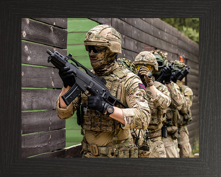 Royal Marine Commandos Battle training Photo Print - 45 Commando Hampshire Prints 10 x 8 Black Frame No