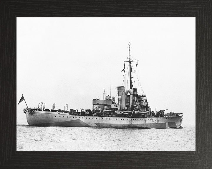 HMS Totland (Y88) Photo Print - Underway - Royal Navy Banff Class Sloop Hampshire Prints 10 x 8 Black Frame No