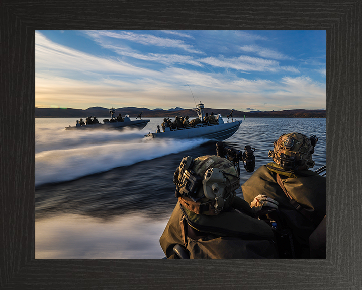 Royal Marines Commando Raiding Craft Underway - 40 Commando Hampshire Prints 10 x 8 Black Frame No