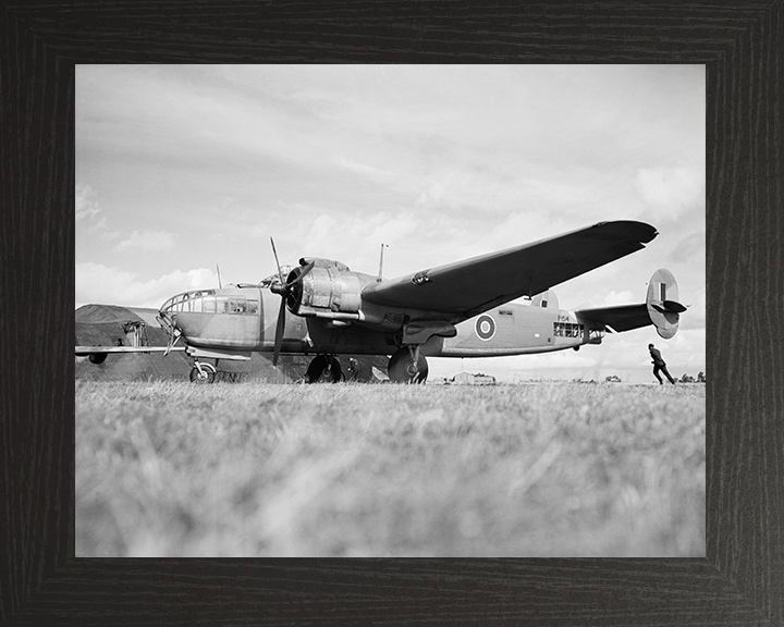 RAF Armstrong Whitworth Albemarle ST Mark I Photo Print - Royal Air Force Aircraft Hampshire Prints 10 x 8 Black Frame No