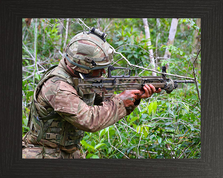 Royal Marines Commando Belize Jungle Photo Print - 40 Commando Hampshire Prints 10 x 8 Black Frame No