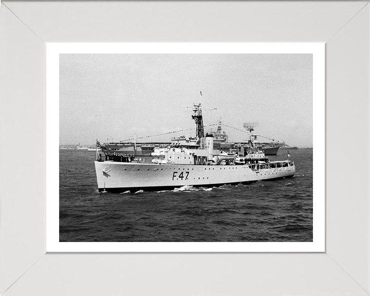 HMS Fleetwood (F47) Photo Print - Port Side View - Royal Navy Grimsby Class Sloop Hampshire Prints 10 x 8 White Frame Yes