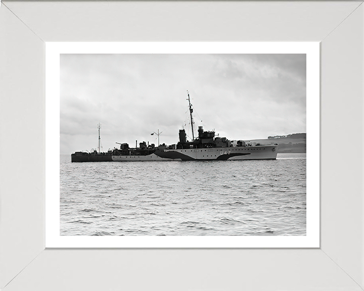 HMS Fleetwood (U47) Photo Print - Starboard View - Royal Navy Grimsby Class Sloop Hampshire Prints 10 x 8 White Frame Yes