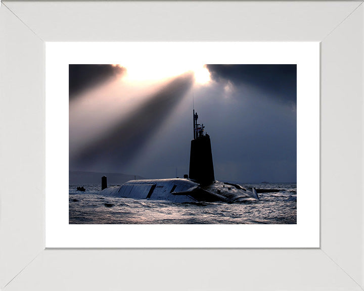 HMS Vigilant (S30) Photo Print - Light Rays - Royal Navy Vanguard Class Submarine Hampshire Prints 10 x 8 White Frame Yes
