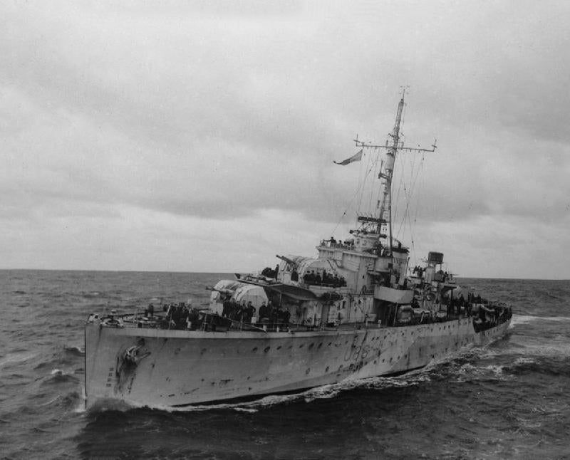 HMS Pelican (L86) (U86) Photo Print - Port Side View - Royal Navy Egret Class Sloop Hampshire Prints 6 x 4 No Frame No