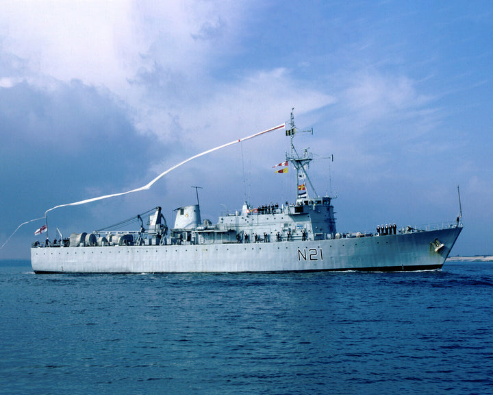 HMS Abdiel (N21) Photo Print - Starboard View - Royal Navy Abdiel Class Minelayer Hampshire Prints 20 x 16 No Frame No
