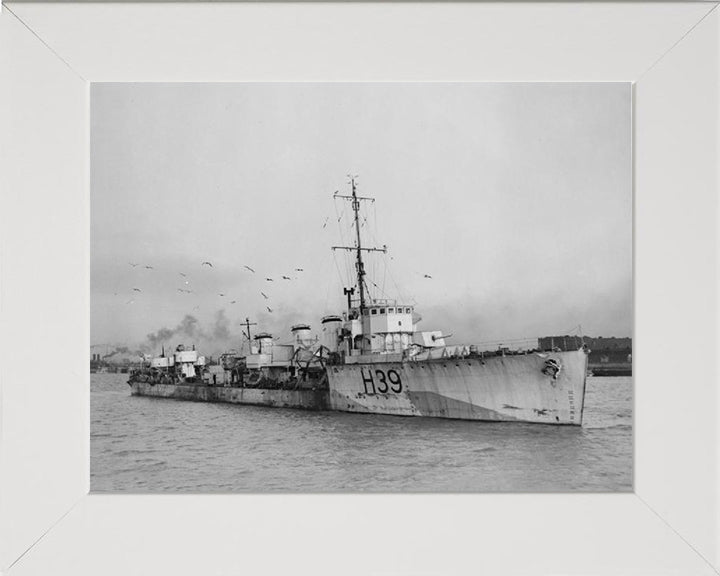 HMS Skate (1917) Photo Print - Starboard View - Royal Navy R Class Destroyer Hampshire Prints 10 x 8 White Frame No