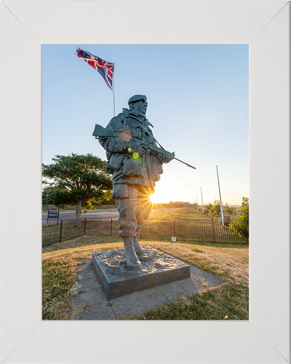 Royal Marines Commando Yomper Statue Portsmouth Photo Print Hampshire Prints 10 x 8 White Frame No