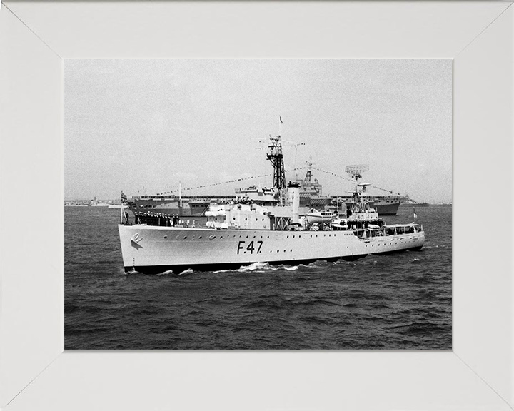 HMS Fleetwood (F47) Photo Print - Port Side View - Royal Navy Grimsby Class Sloop Hampshire Prints 10 x 8 White Frame No