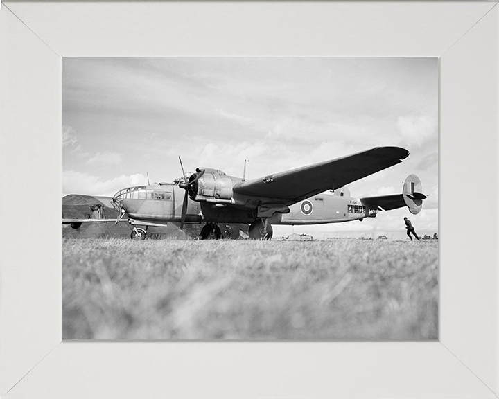 RAF Armstrong Whitworth Albemarle ST Mark I Photo Print - Royal Air Force Aircraft Hampshire Prints 10 x 8 White Frame No
