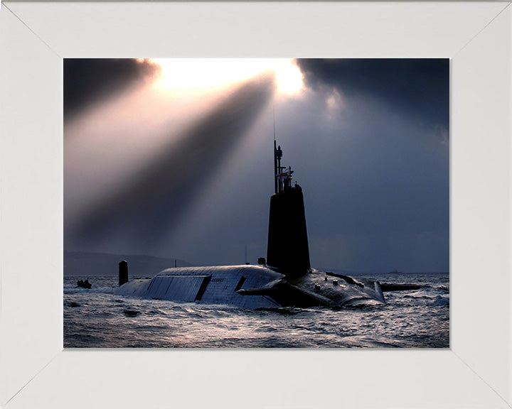 HMS Vigilant (S30) Photo Print - Light Rays - Royal Navy Vanguard Class Submarine Hampshire Prints 10 x 8 White Frame No