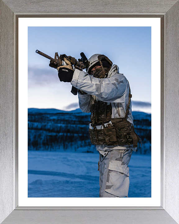 Royal Marine Commando in Snow Parka Photo Print - SRS Hampshire Prints 10 x 8 Silver Frame Yes