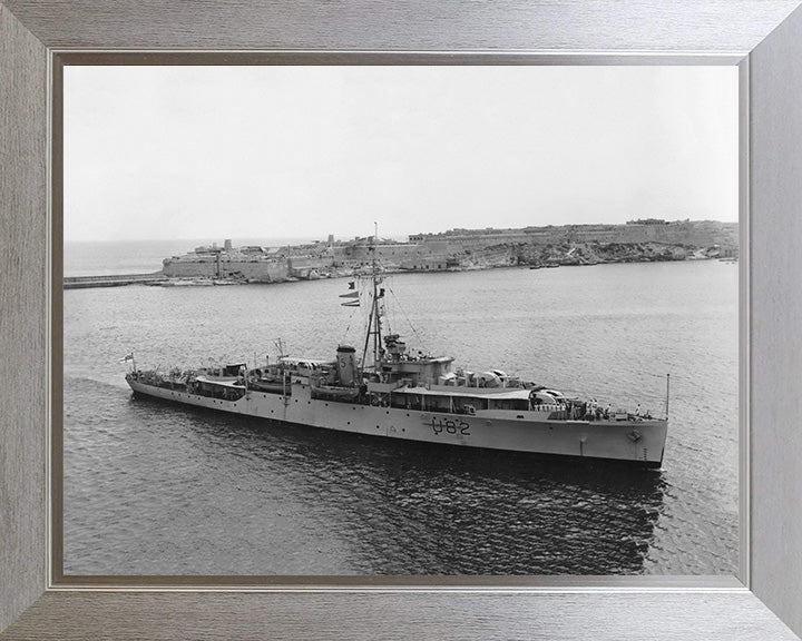 HMS Magpie (U82) Photo Print - Valletta Malta - Royal Navy Black Swan Class Sloop Hampshire Prints 10 x 8 Silver Frame No