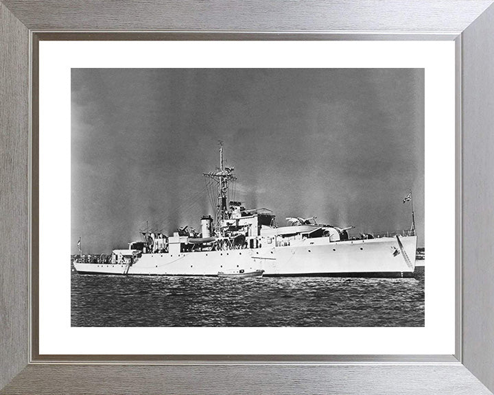 HMS Snipe (U20) Photo Print - At Anchor - Royal Navy Black Swan Class Sloop Hampshire Prints 10 x 8 Silver Frame Yes
