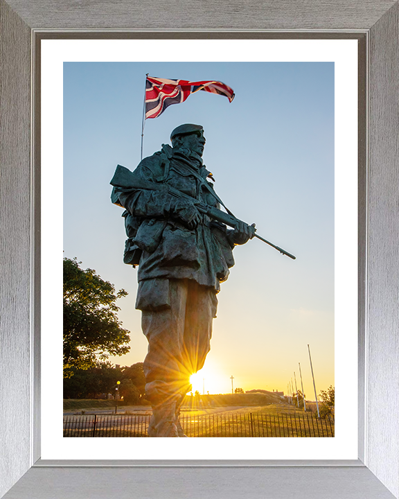 Royal Marines Commando Yomper Statue Southsea Photo Print Hampshire Prints 10 x 8 Silver Frame Yes