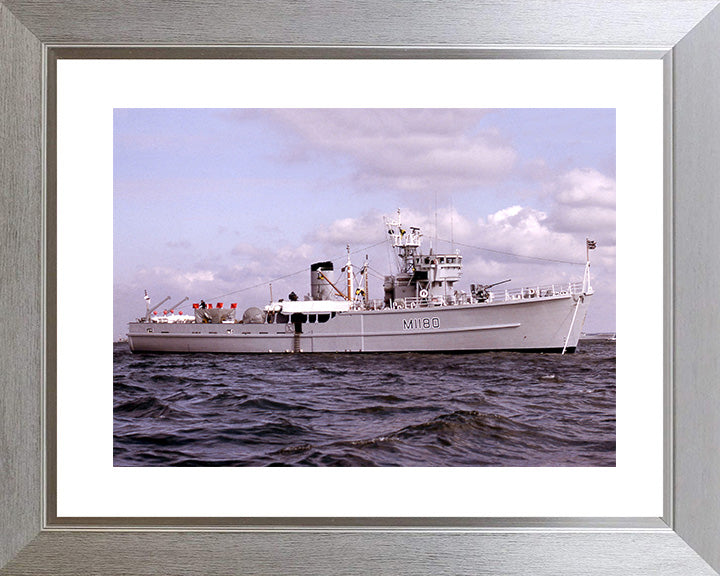 HMS Shavington (M1180) Photo Print - Starboard Beam - Royal Navy Ton Class Minesweeper Hampshire Prints 10 x 8 Silver Frame Yes