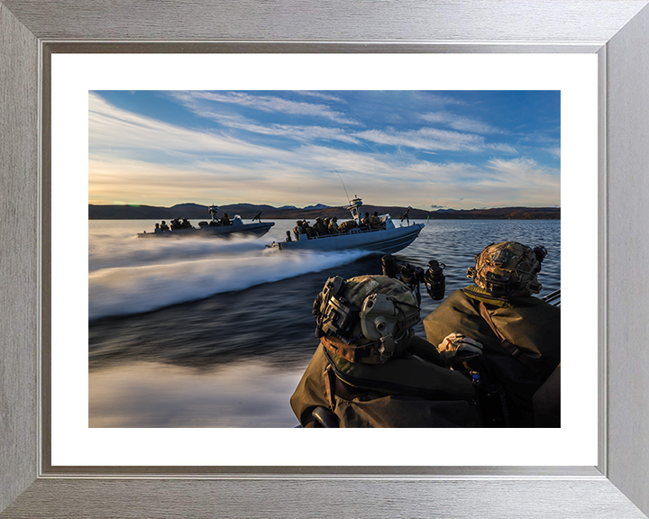 Royal Marines Commando Raiding Craft Underway - 40 Commando Hampshire Prints 10 x 8 Silver Frame Yes