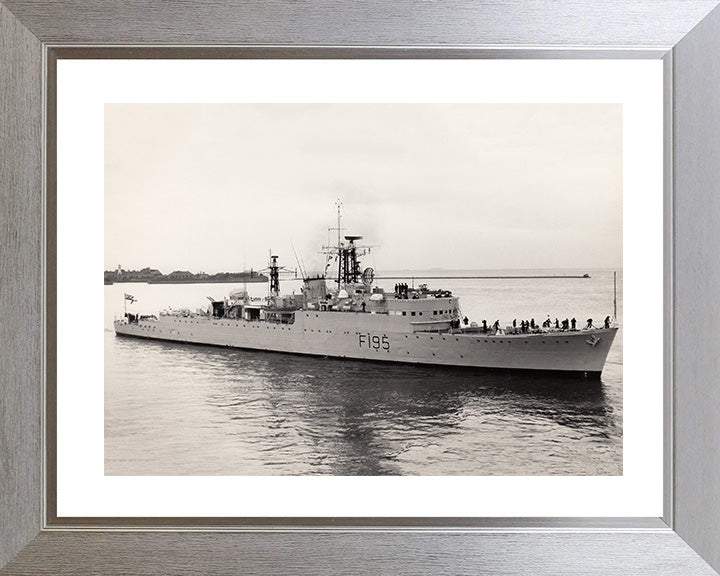 HMS Roebuck (F195) (H95) Photo Print - Starboard View - Royal Navy R Class Destroyer Hampshire Prints 10 x 8 Silver Frame Yes