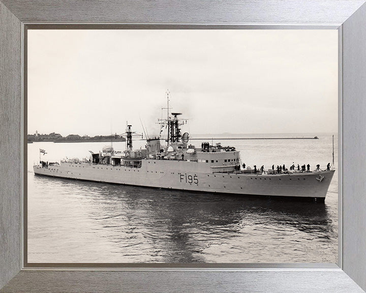 HMS Roebuck (F195) (H95) Photo Print - Starboard View - Royal Navy R Class Destroyer Hampshire Prints 10 x 8 Silver Frame No