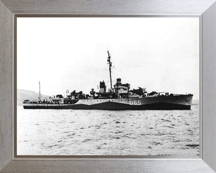 HMS Wellington (U65) Photo Print - Starboard Side - Royal Navy Grimsby Class Sloop Hampshire Prints 10 x 8 Silver Frame No