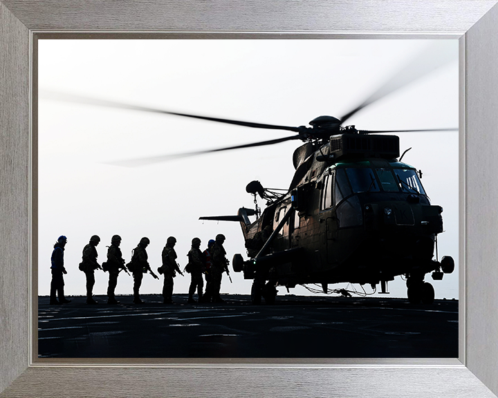 Royal Marines Commandos Boarding a Sea King Helicopter Photo Print - 40 Commando Hampshire Prints 10 x 8 Silver Frame No