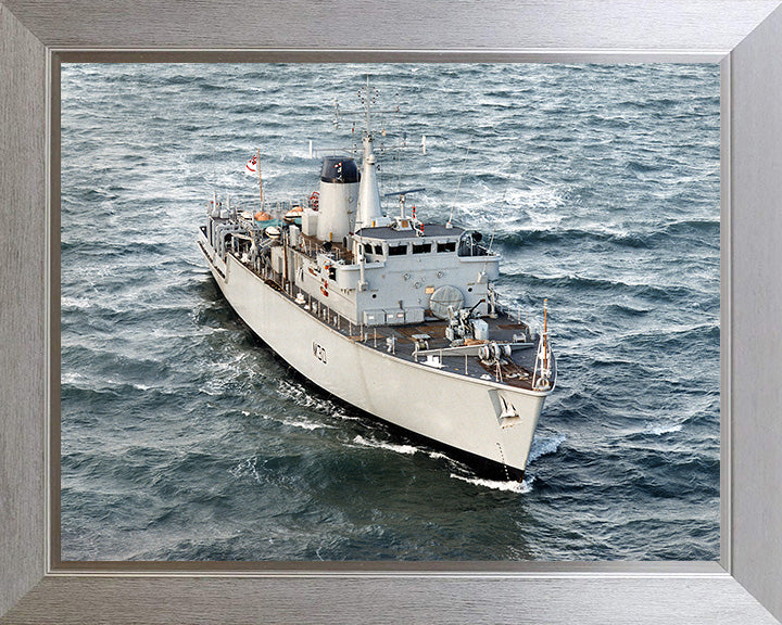 HMS Ledbury (M30) Photo Print - At Sea - Royal Navy Hunt Class Minesweeper Hampshire Prints 10 x 8 Silver Frame No