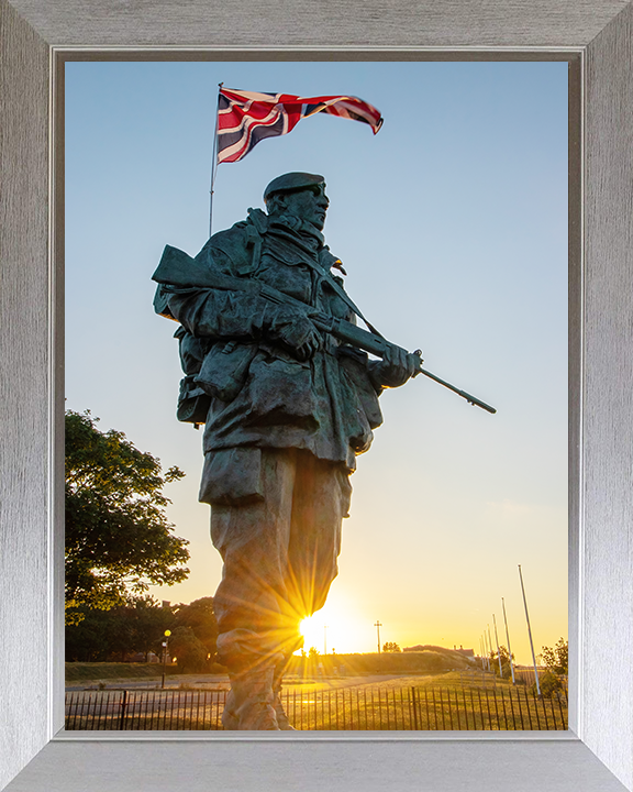 Royal Marines Commando Yomper Statue Southsea Photo Print Hampshire Prints 10 x 8 Silver Frame No