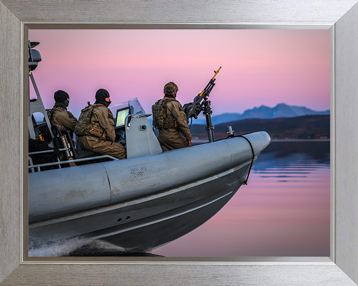Royal Marines on Commando Raiding Craft in Norway - 40 Commando