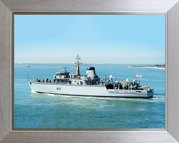 HMS Ledbury (M30) Photo Print - Leaving Portsmouth - Royal Navy Hunt Class Minesweeper Hampshire Prints 10 x 8 Silver Frame No
