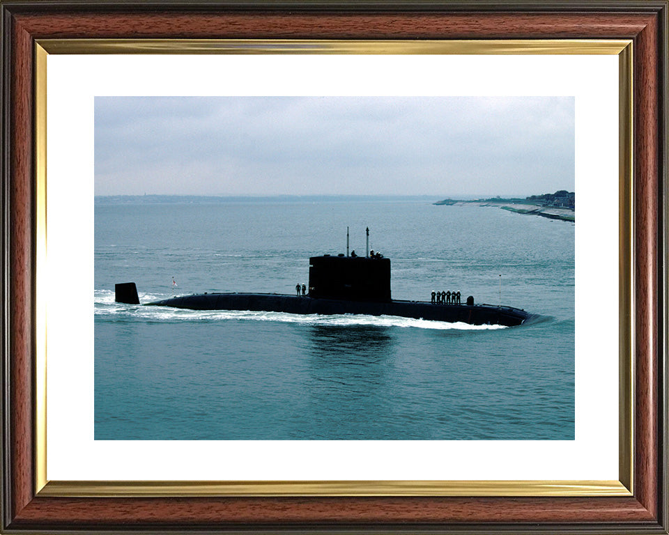 HMS Ursula (S42) Photo Print - Portsmouth - Royal Navy Victoria Class Submarine Hampshire Prints 10 x 8 Classic Frame Yes
