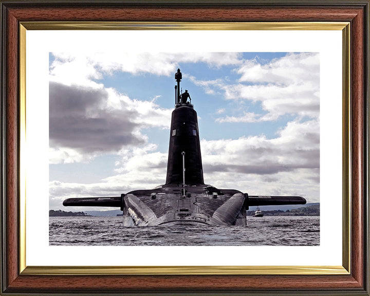 HMS Vengeance (S31) Photo Print - OST 2007 - Royal Navy Vanguard Class Submarine Hampshire Prints 10 x 8 Classic Frame Yes