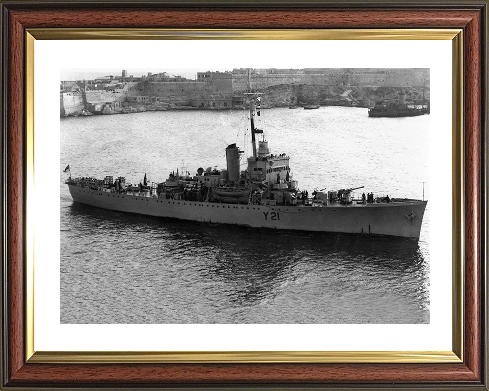 HMS Sennen (Y21) Photo Print - Valletta Malta - Royal Navy Banff Class Sloop Hampshire Prints 10 x 8 Classic Frame Yes