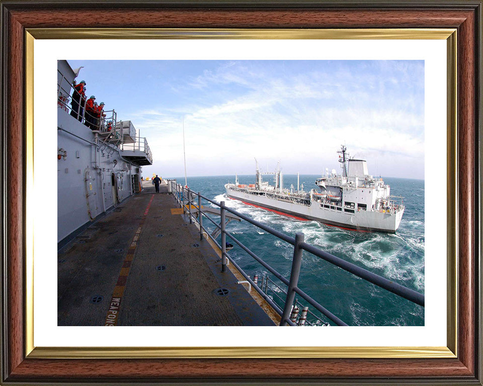 RFA Bayleaf (A109) Photo Print - RAS Approach - Royal Fleet Auxiliary Leaf Class Tanker Hampshire Prints 10 x 8 Classic Frame Yes