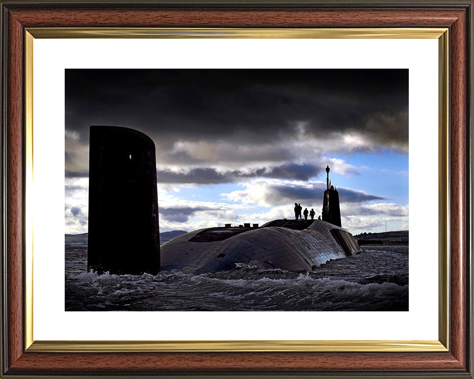 HMS Vanguard (S28) Photo Print - Starboard Quarter View - Royal Navy Vanguard Class Submarine Hampshire Prints 10 x 8 Classic Frame Yes