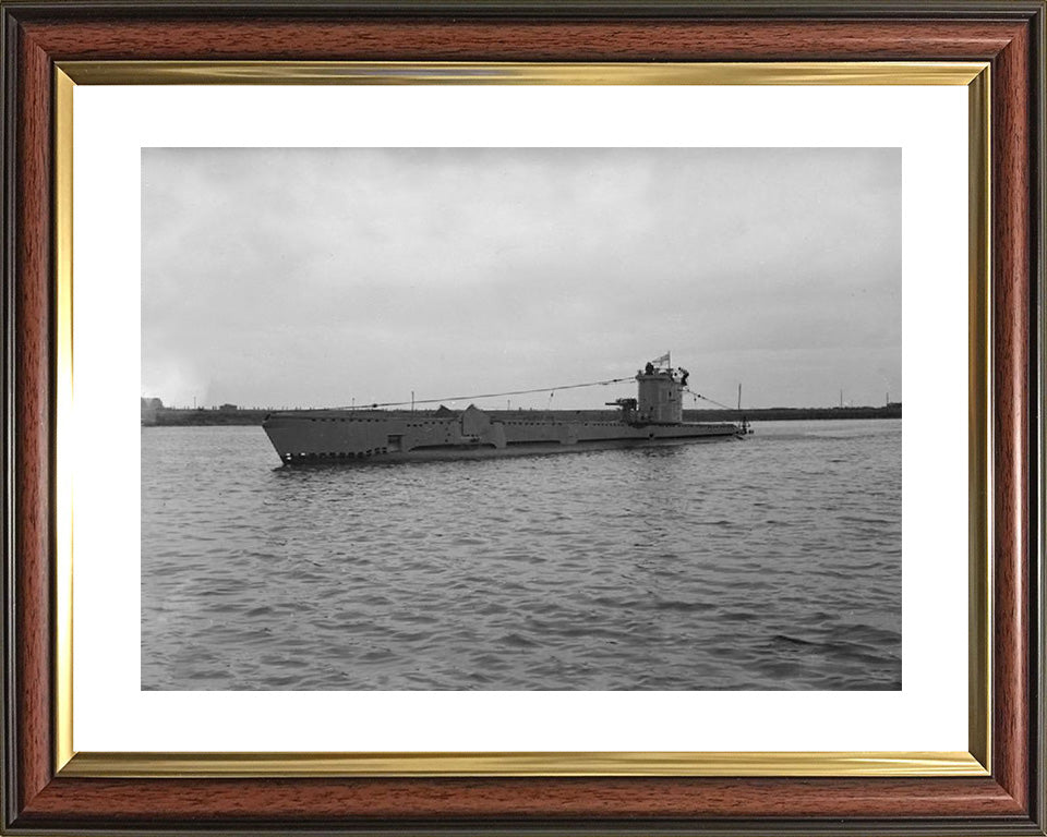 HMS Venturer (P68) Photo Print - Port Side View - Royal Navy V Class Submarine Hampshire Prints 10 x 8 Classic Frame Yes