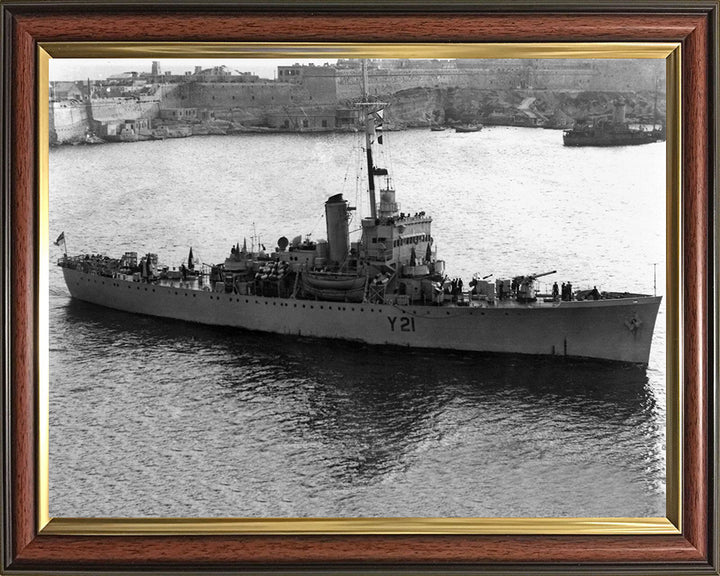 HMS Sennen (Y21) Photo Print - Valletta Malta - Royal Navy Banff Class Sloop Hampshire Prints 10 x 8 Classic Frame No
