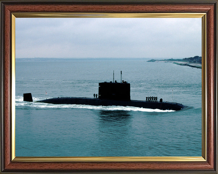 HMS Ursula (S42) Photo Print - Portsmouth - Royal Navy Victoria Class Submarine Hampshire Prints 10 x 8 Classic Frame No