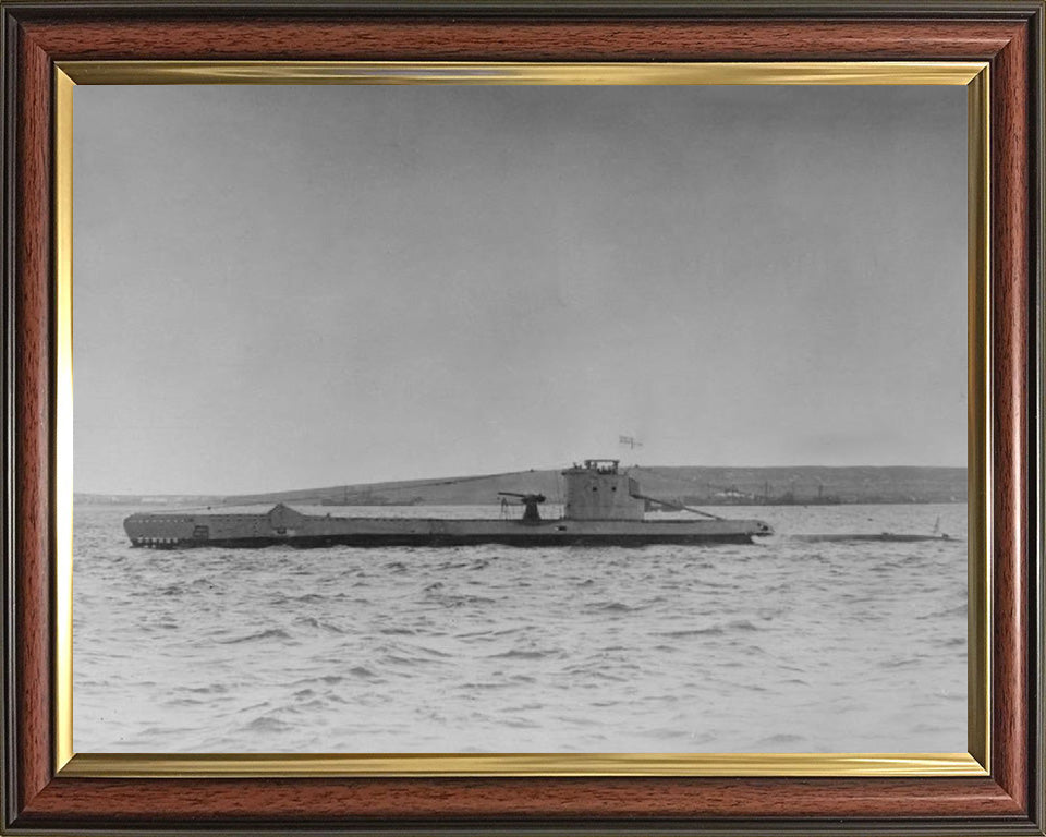HMS Urge Photo Print - Port Side View - Royal Navy U Class Submarine Hampshire Prints 10 x 8 Classic Frame No