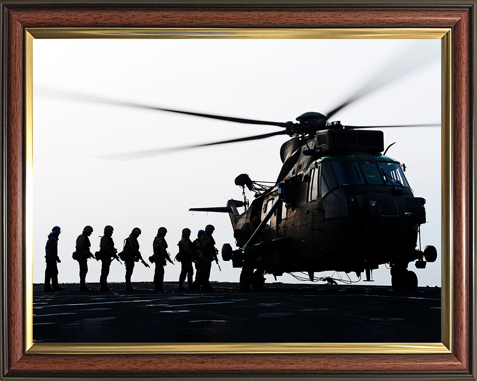 Royal Marines Commandos Boarding a Sea King Helicopter Photo Print - 40 Commando Hampshire Prints 10 x 8 Classic Frame No