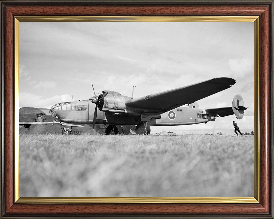 RAF Armstrong Whitworth Albemarle ST Mark I Photo Print - Royal Air Force Aircraft Hampshire Prints 10 x 8 Classic Frame No