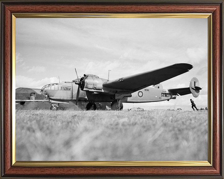 RAF Armstrong Whitworth Albemarle ST Mark I Photo Print - Royal Air Force Aircraft Hampshire Prints 10 x 8 Classic Frame No