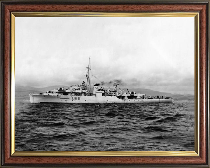 HMS Redpole (U69) Photo Print - Port Beam View - Royal Navy Black Swan Class Sloop Hampshire Prints 10 x 8 Classic Frame No